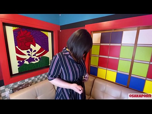 ❤️ Cutie Japanese pẹlu awọn omu nla ṣe baraenisere pẹlu awọn nkan isere ibalopọ ati pe o ni orgasm kan. O sọrọ ninu ifọrọwanilẹnuwo kan nipa iriri onibaje rẹ. Awọn ori omu nla ati obo ti o ni irun ti n kerora. Osaka onihoho ❤️❌ Iwa onihoho furo ☑